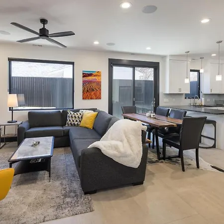 Villa 246 E 200 South Unit 1